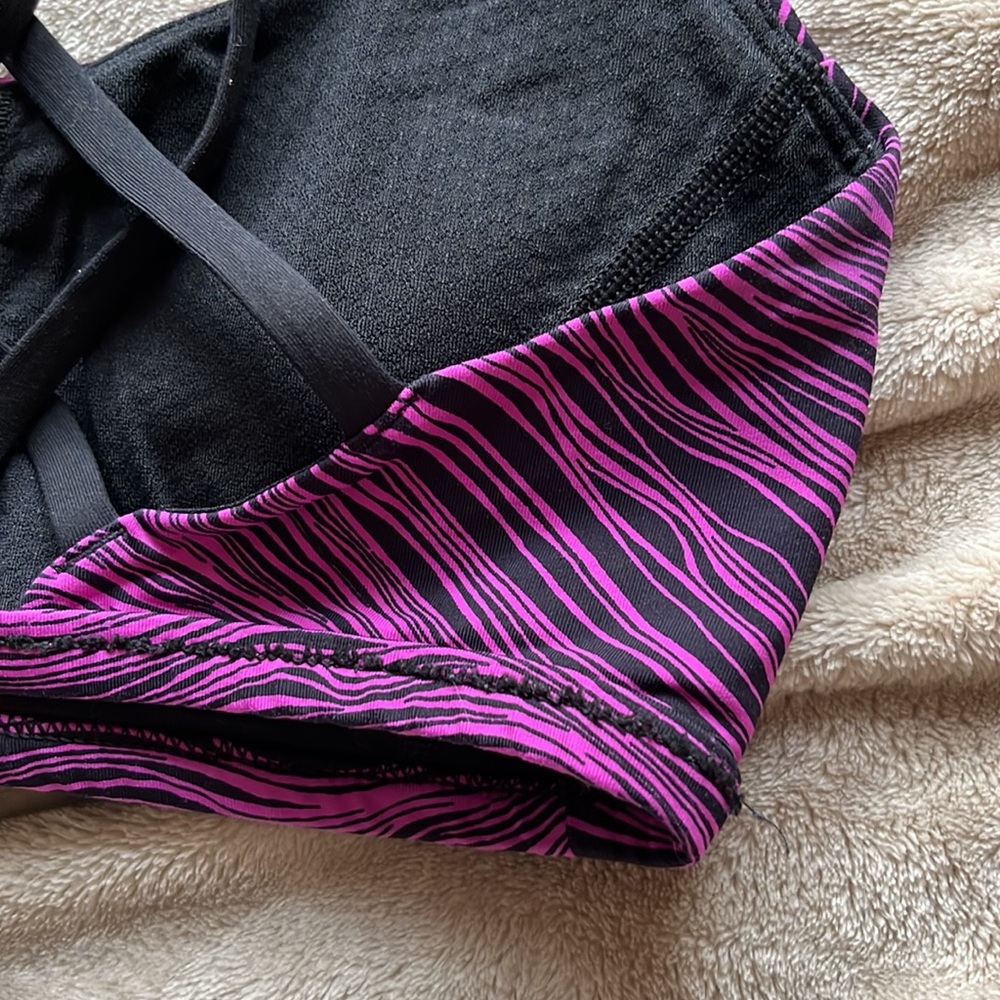 Free to be Lululemon sports bra size 4 - Picture 8 of 11